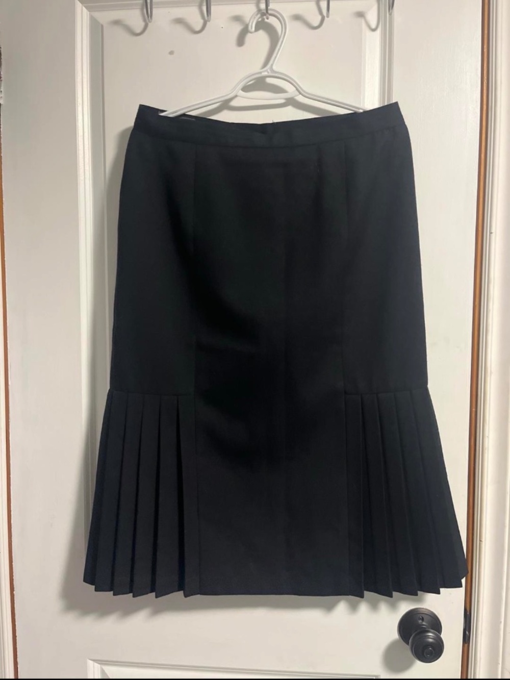 Black pleated corporate goth witchy vintage midi skirt